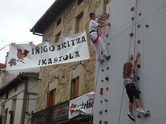 I�IGO ARITZAK ANTOLATUTAKO ROKODROMOA ARRAKASTATSUA