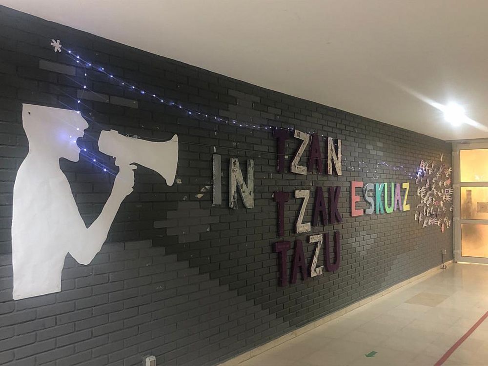 IN TZAN, TZAK, TAZU...ESKUAZ